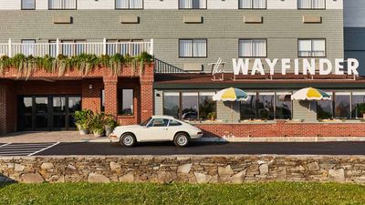 Wayfinder Hotel