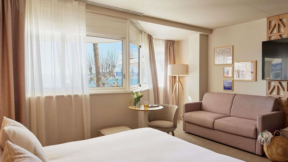Mercure St Raphael Centre Plage Room