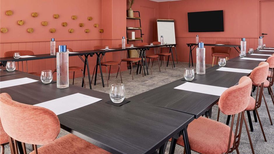 Mercure St Raphael Centre Plage Meeting
