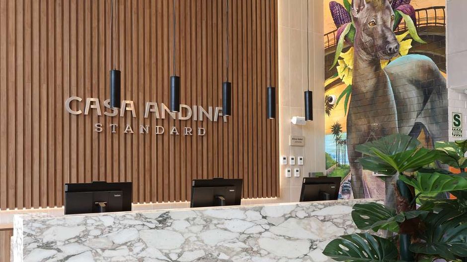 Casa Andina Standard Benavides Lobby