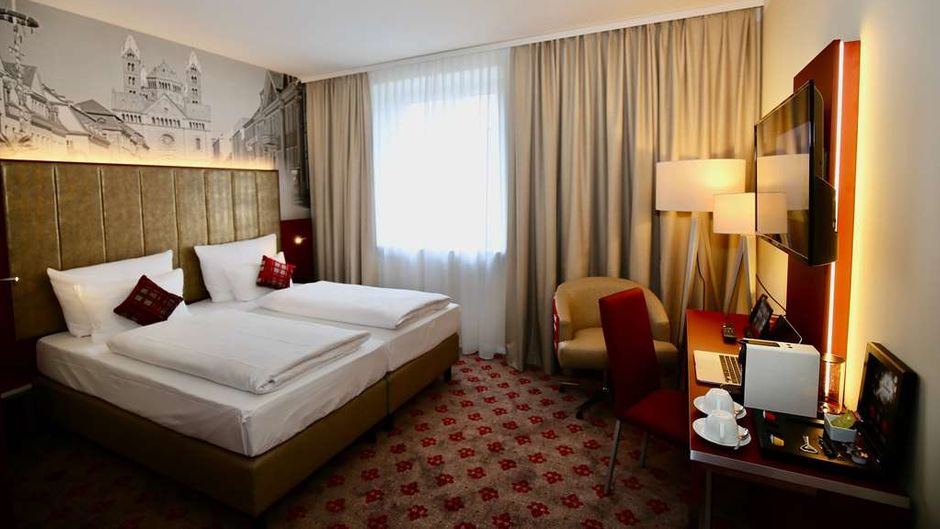Amedia Plaza Speyer TC by Wyndham Room