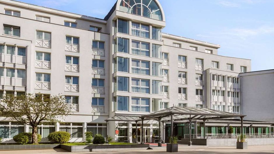 Amedia Hotel Weiden TC by Wyndham Exterior