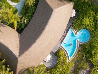 SO/ Maldives