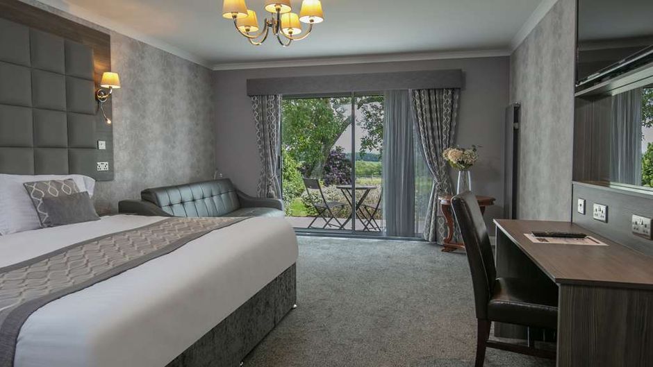 Dryfesdale Hotel BW Signature Collection Room