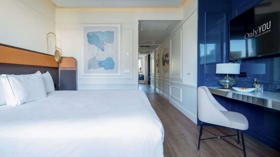 Only You Hotel Valencia Room