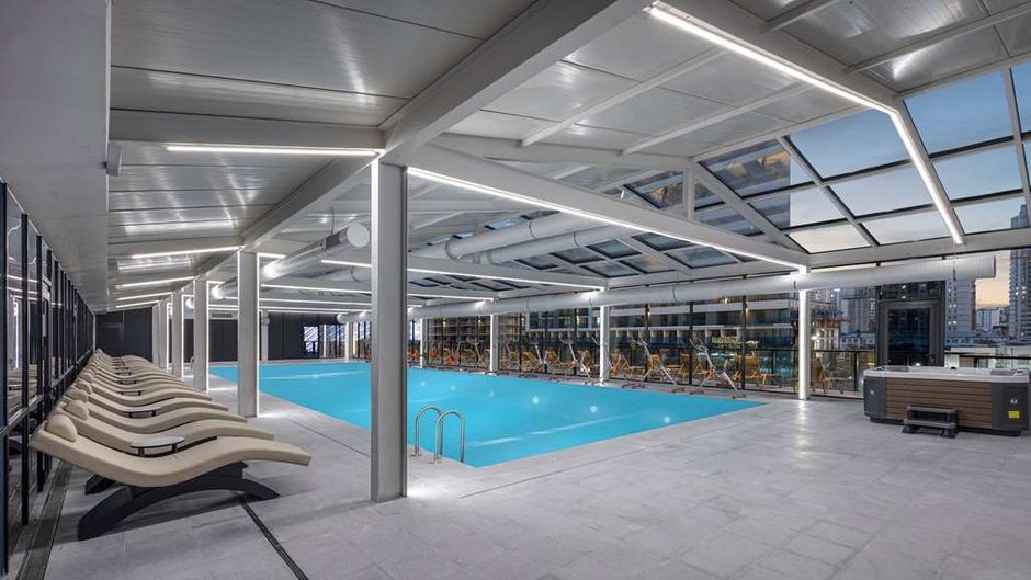 Ramada Plaza by Wyndham Batumi Pool