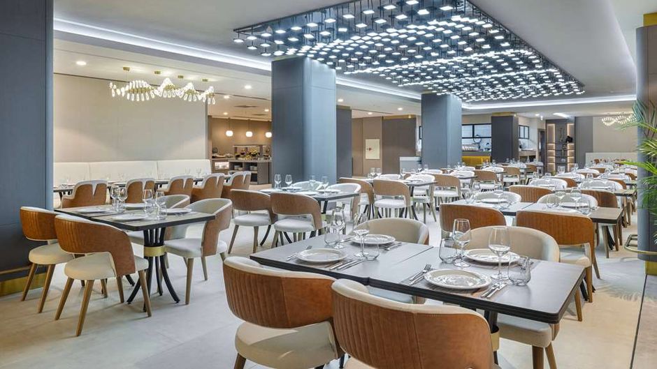 Ramada Plaza by Wyndham Batumi Restaurant