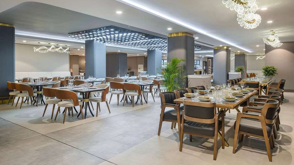 Ramada Plaza by Wyndham Batumi Restaurant