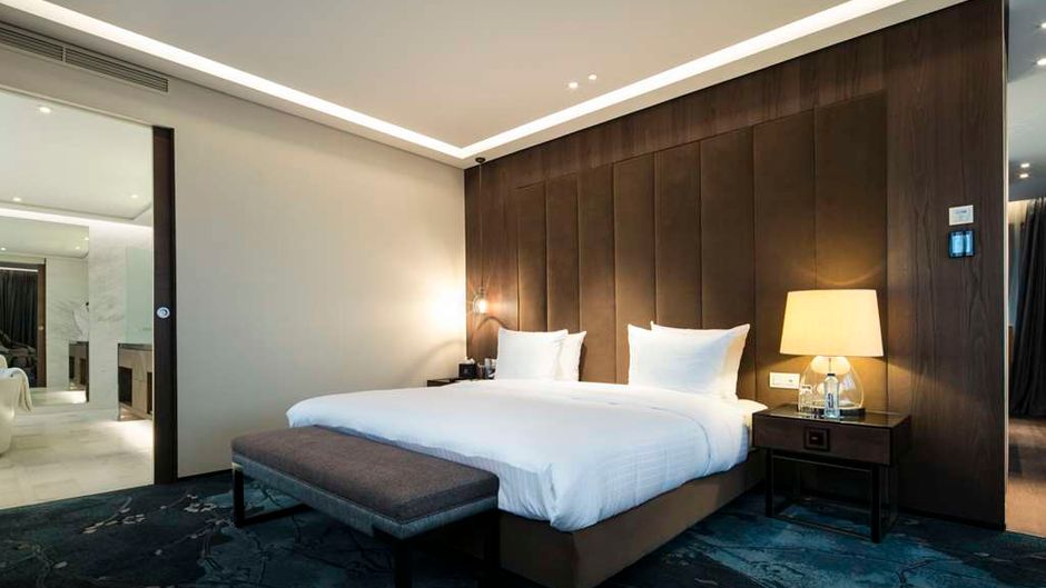Tangla Hotel Brussels Room