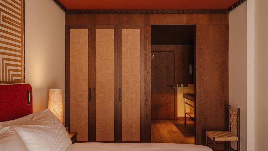Palacio de Godoy by Hilton Room