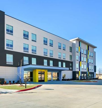 Tru by Hilton Rogers Bentonville