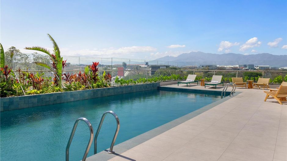Hilton Garden Inn San Jose Apt City Mall Pool