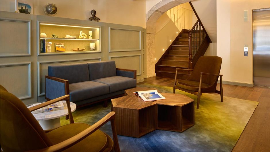 DUO Hotel Lisbon Curio Collection Hilton Lobby