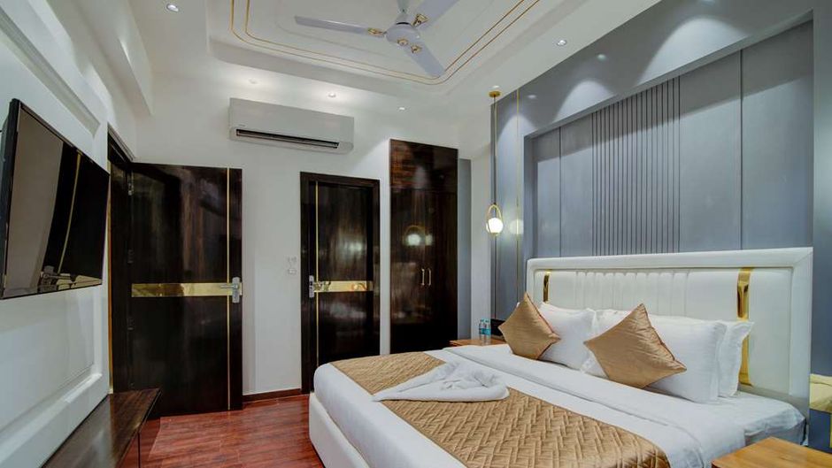 Comfort Inn Karnal Suite