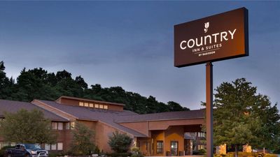 Country Inn & Suites Mishawaka