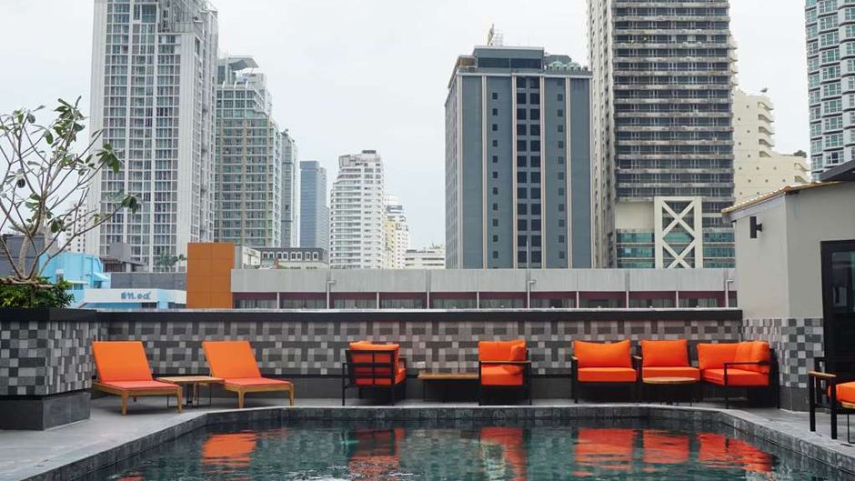 Ramada by Wyndham Bangkok Sukhumvit 11 Pool