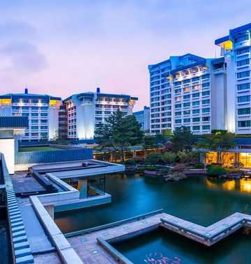Dragon Hotel
