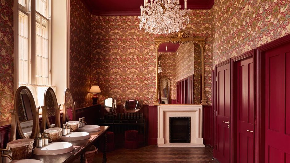 Dumbleton Hall Hotel Room