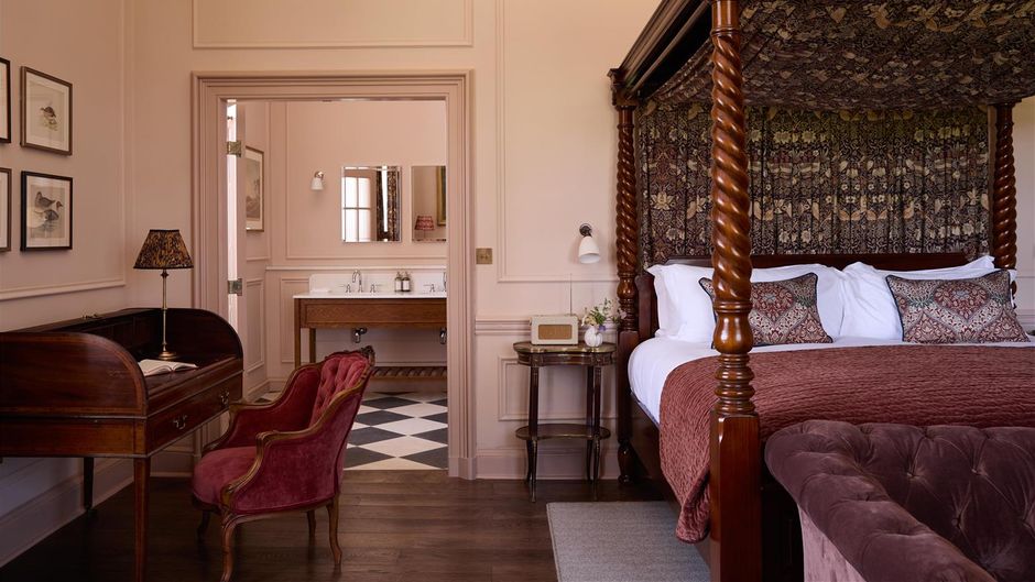 Dumbleton Hall Hotel Suite