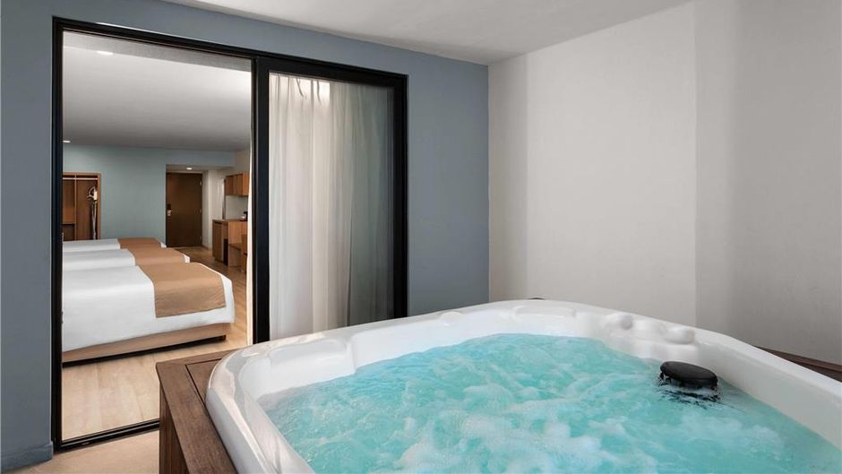 Wyndham Garden Mazatlan Marina 2207 Room