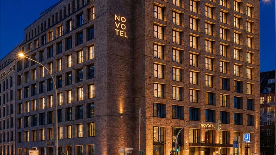 Novotel Hamburg Central Station Exterior