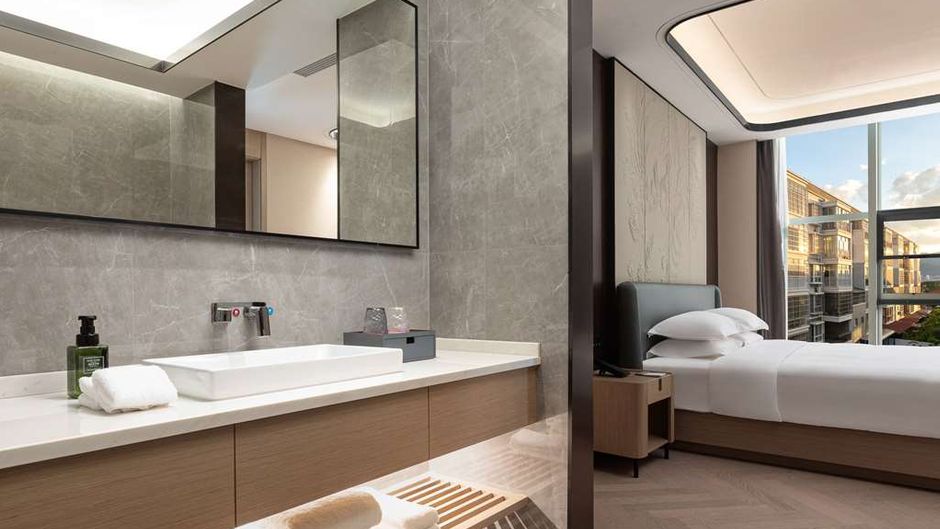 Ramada by Wyndham Honghe Kaiyuan Suite