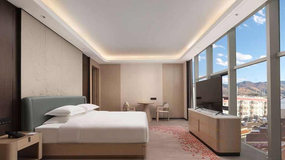 Ramada by Wyndham Honghe Kaiyuan Suite