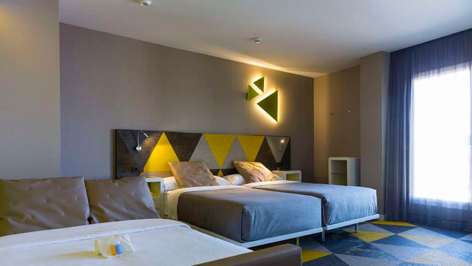 Macia Sevilla Kubb Room