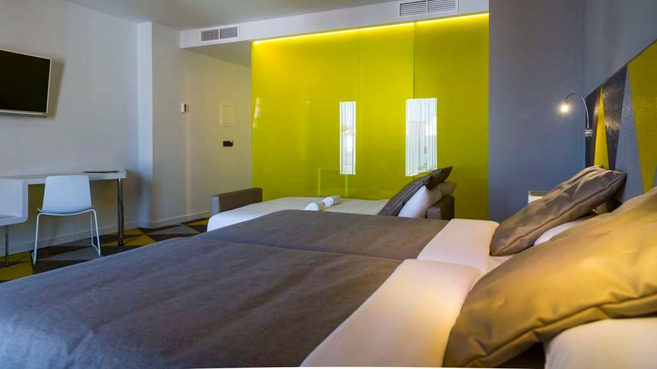 Macia Sevilla Kubb Room