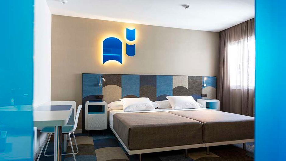 Macia Sevilla Kubb Room
