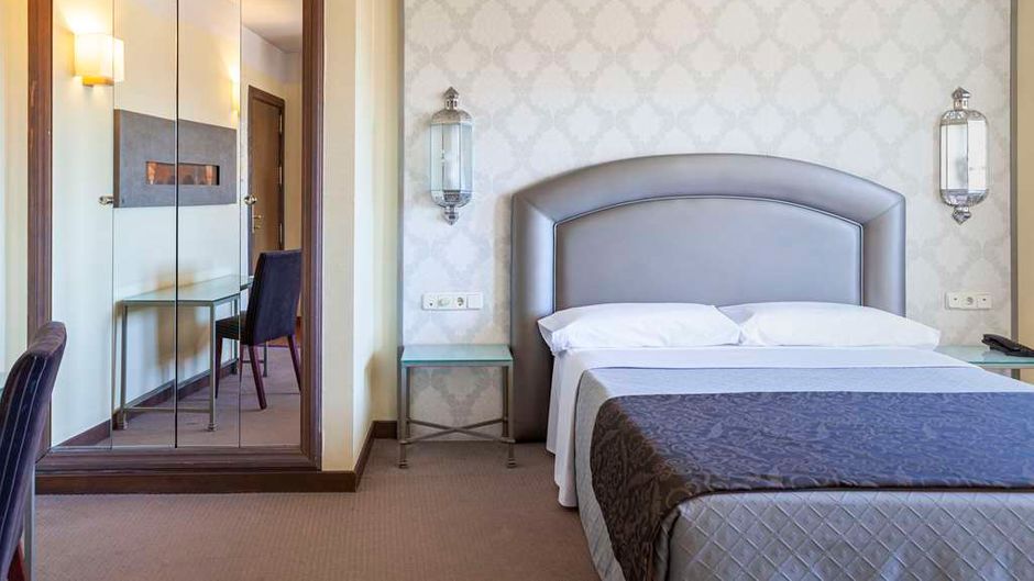 Hotel Macia Alfaros Room