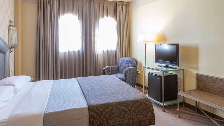 Hotel Macia Alfaros Room