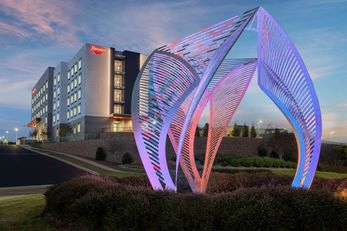 Hampton Inn & Suites by Hilton