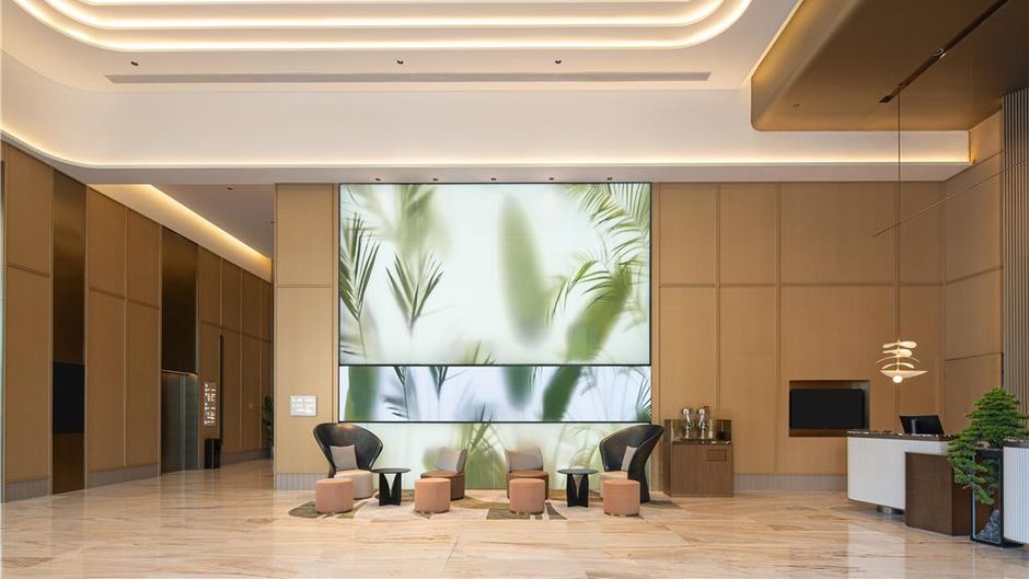 Hilton Garden Inn Wuhan Optics Valley Lobby