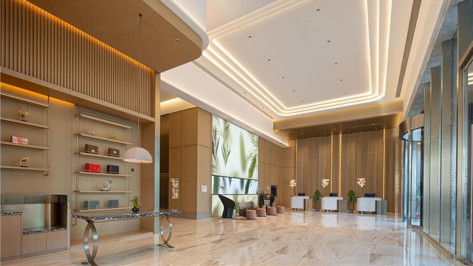 Hilton Garden Inn Wuhan Optics Valley Lobby