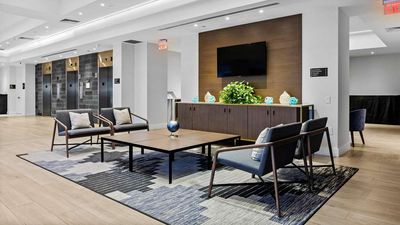 DoubleTree by Hilton New York JFK Arpt