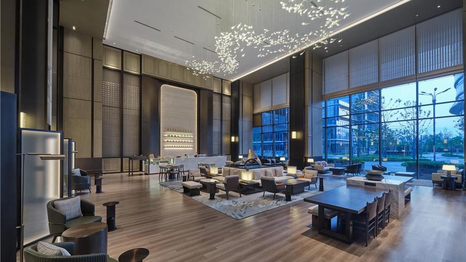 Hilton Jiashan Lobby