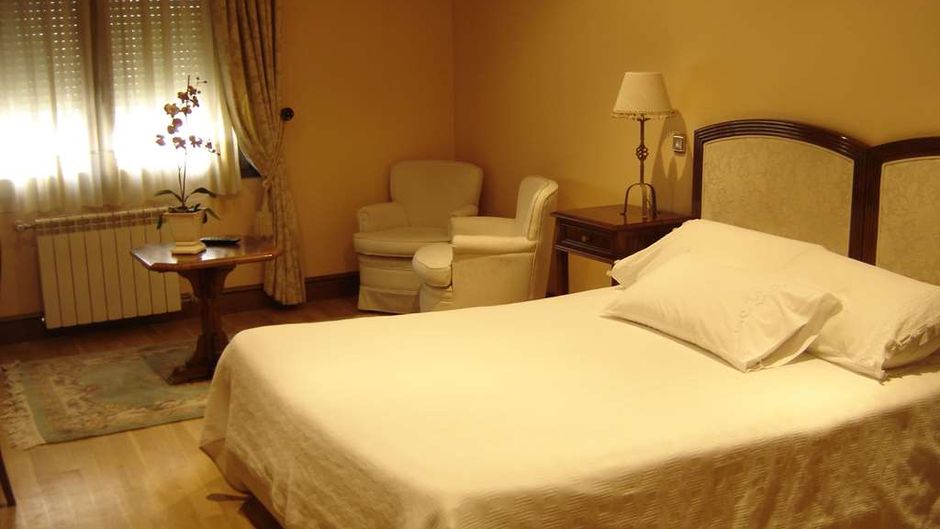 Hotel Aranda Room