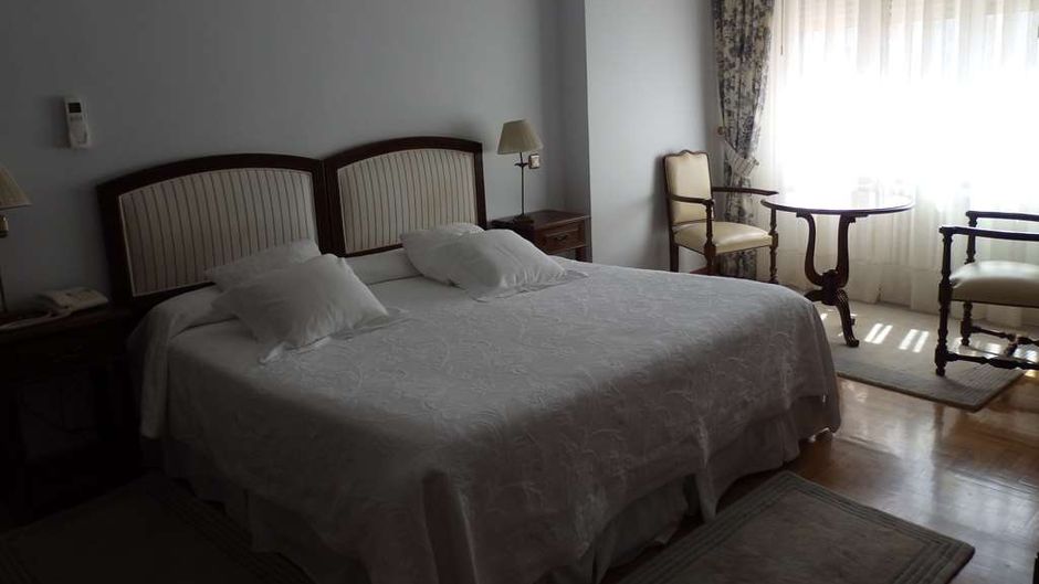 Hotel Aranda Room