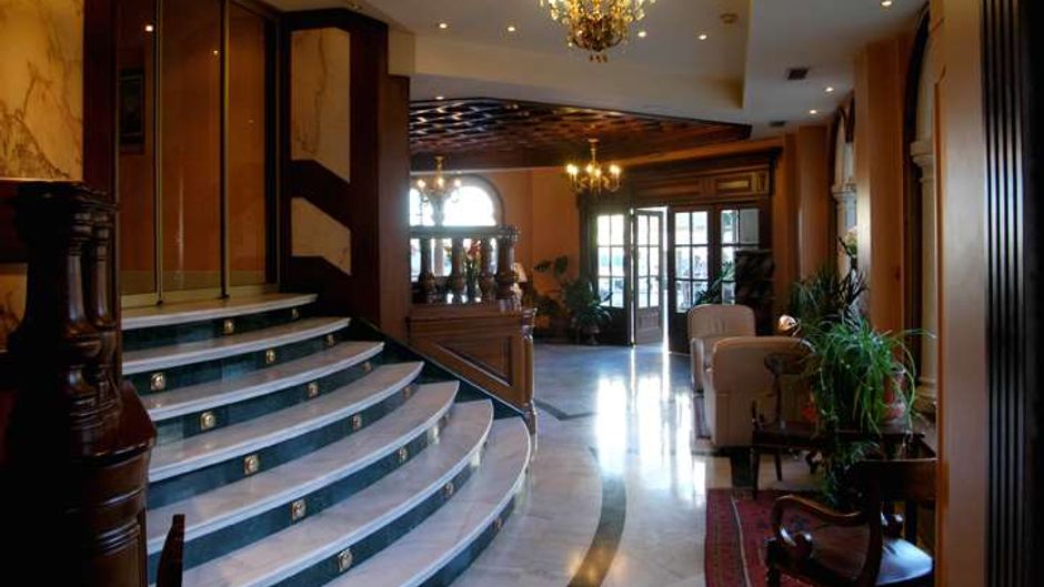 Hotel Aranda Lobby