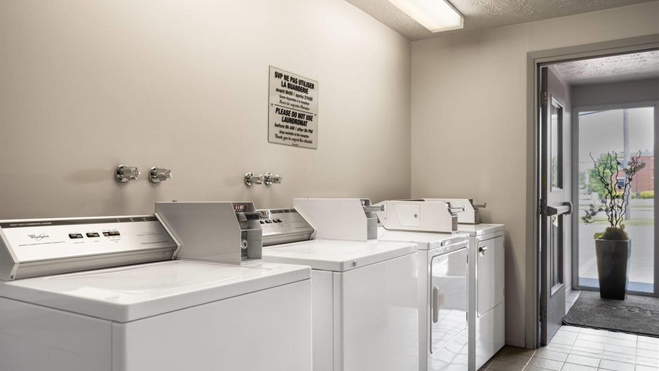 Travelodge by Wyndham Drummondville Other