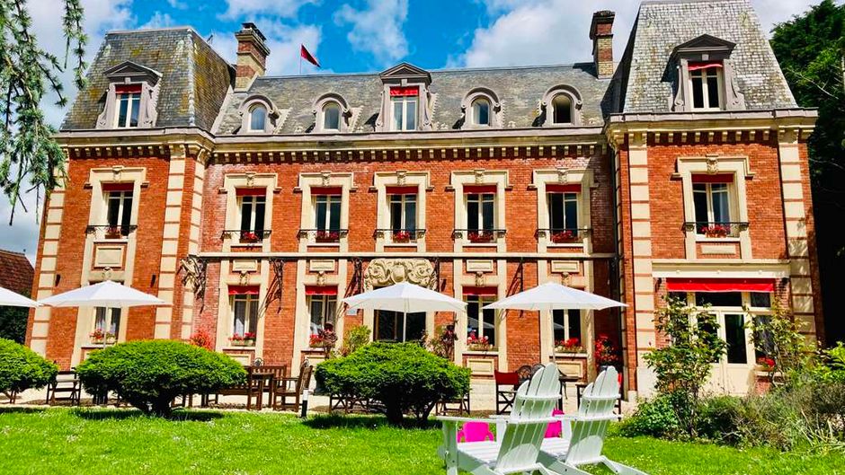 Chateau Corneille Exterior