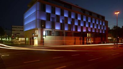 SAKS Urban Design Hotel