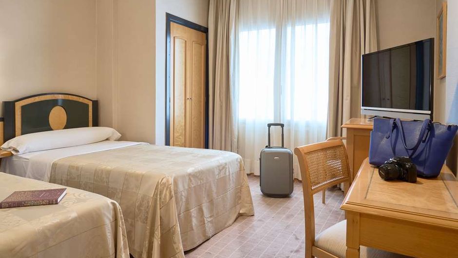 Macia Condor Hotel Room