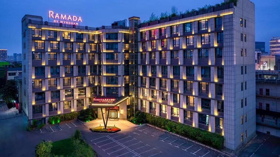 Ramada by Wyndham Xiangyang Fancheng Exterior