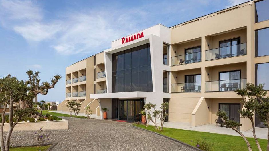 Ramada by Wyndham Cesme Exterior