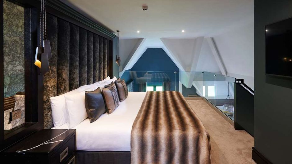 Aldwark Manor Estate Suite