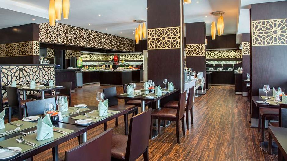 Metropolitan Al Mafraq Hotel Restaurant