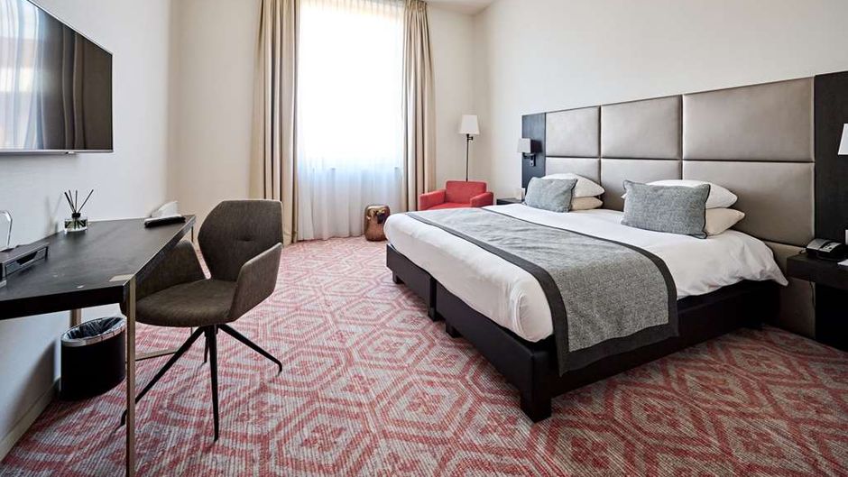 Van Der Valk Hotel Waterloo Room