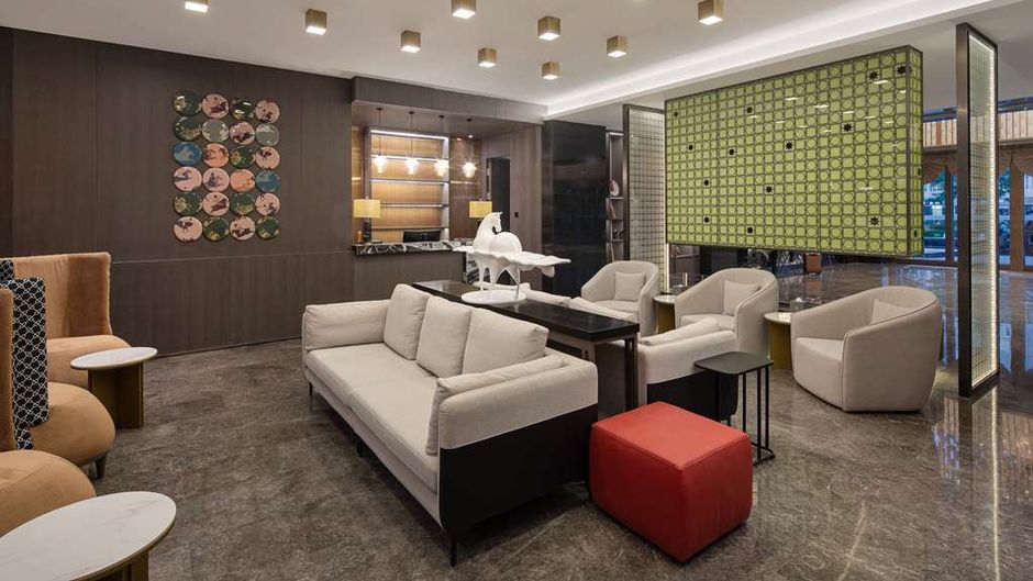Ramada by Wyndham Bayannur Lobby